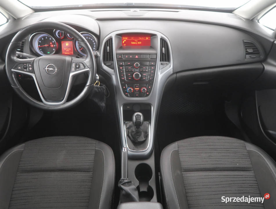 Opel Astra 14 T LPG srebrny Bielany Wrocławskie