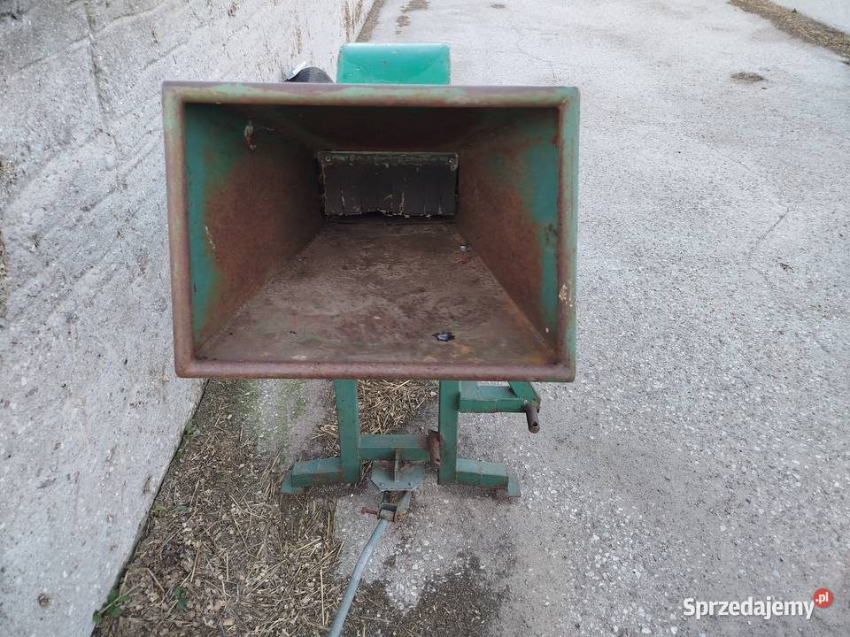 Rębak do gałęzi drzewa Skłody Borowe