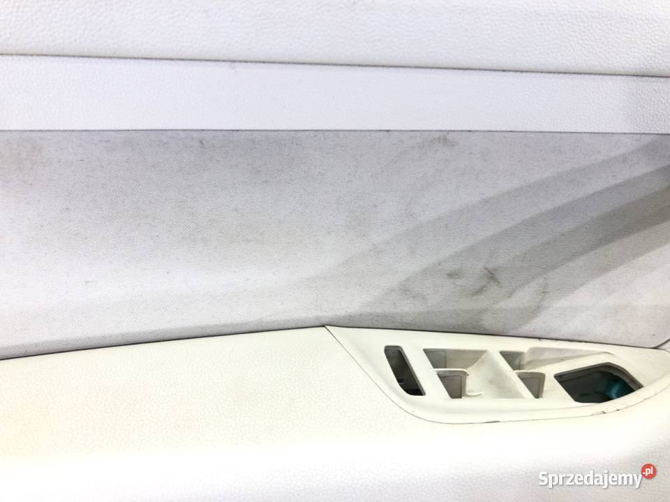 BOCZEK DRZWI LEWY PRZÓD VW PASSAT B8