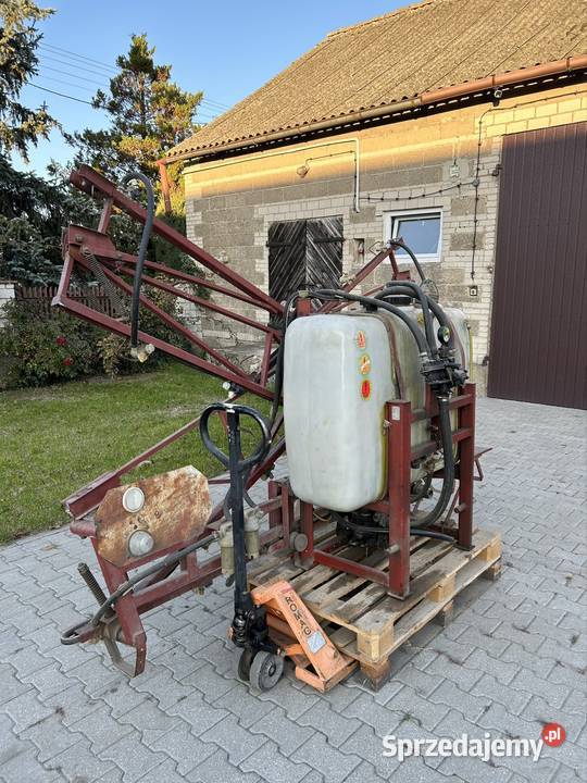Opryskiwacz 12m 300l półmetek łódzkie Jarochów