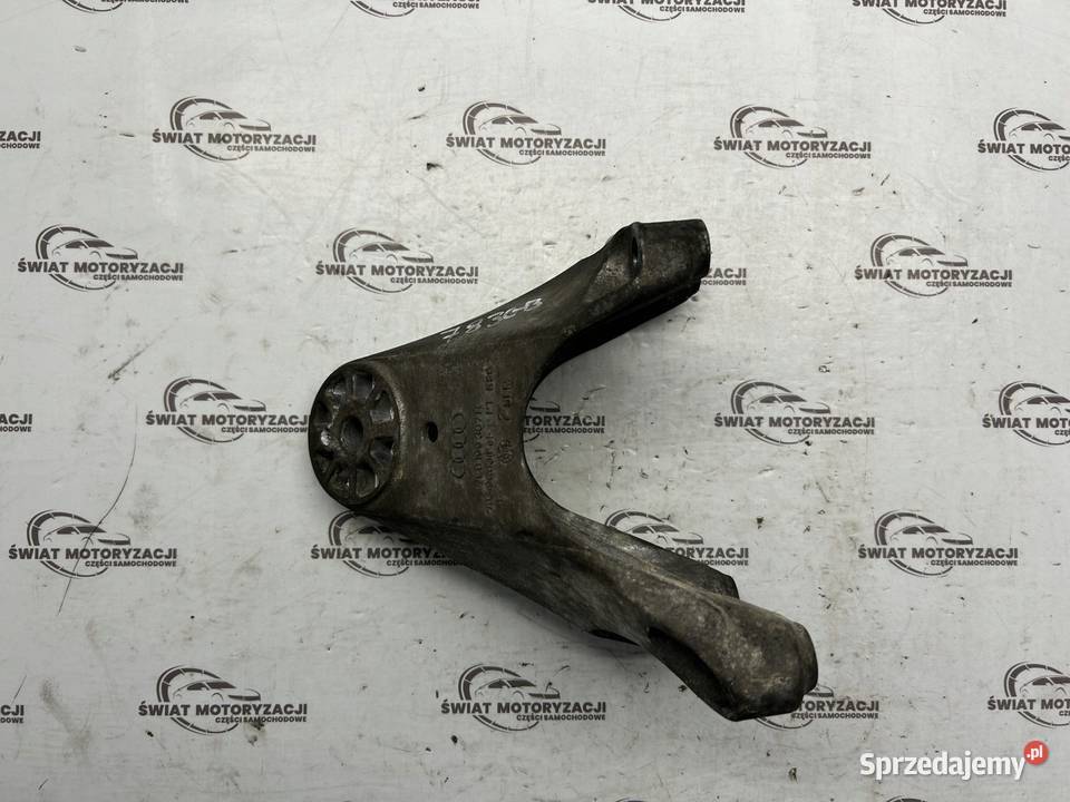 AUDI Q7 30 TFSI V6 24V CJT 272 łapa wspornik