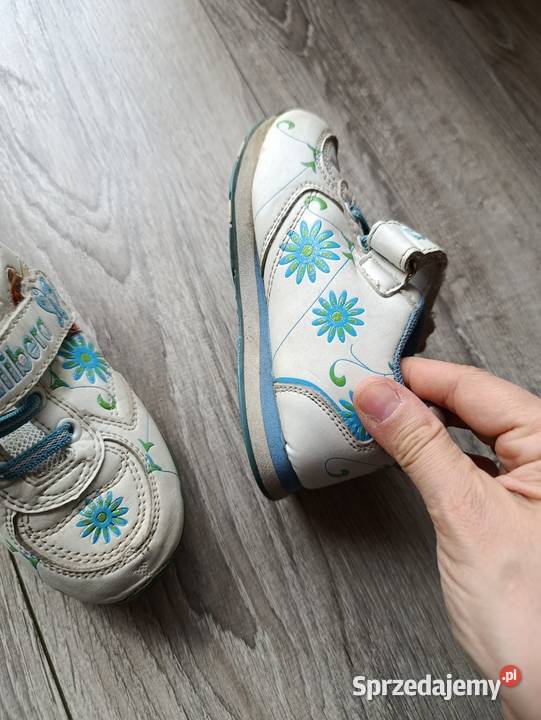 adidasy dziecięce rozmiar 25 długość wkładki 16 Poznań