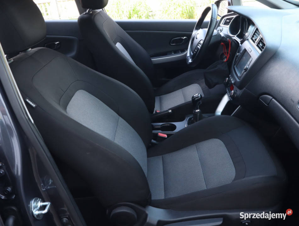 Kia Ceed 16 GDI podgrzewane fotele sprzedam