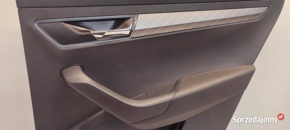 SKODA KAROQ BOCZEK DRZWI PRAWY TYŁ 57A867024CE