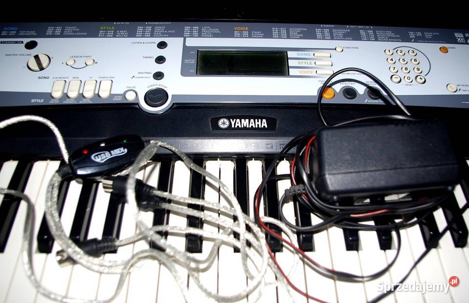 YAMAHA PSR E 213 Sprzedam zamienię mazowieckie Łomianki sprzedam