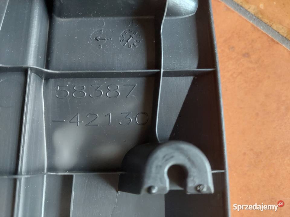 TOYOTA RAV 4 V 19 LISTWA BAGAŻNIKA 5838742090 śląskie