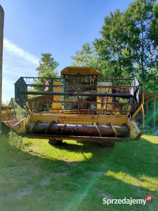 Kombajn zbożowy Holland TX32 Wola Mąkolska