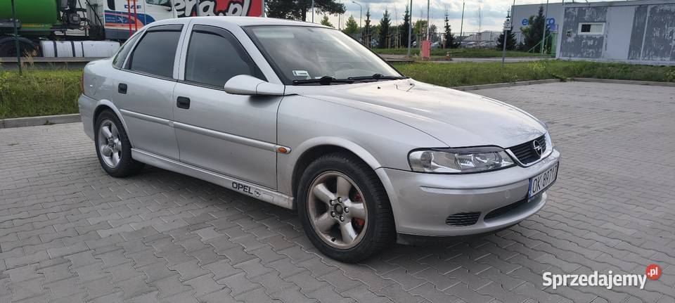 Sprzedaję piękny egzemplarz w pełni serwisowany Sedan / Limuzyna Vectra Jelcz-Laskowice