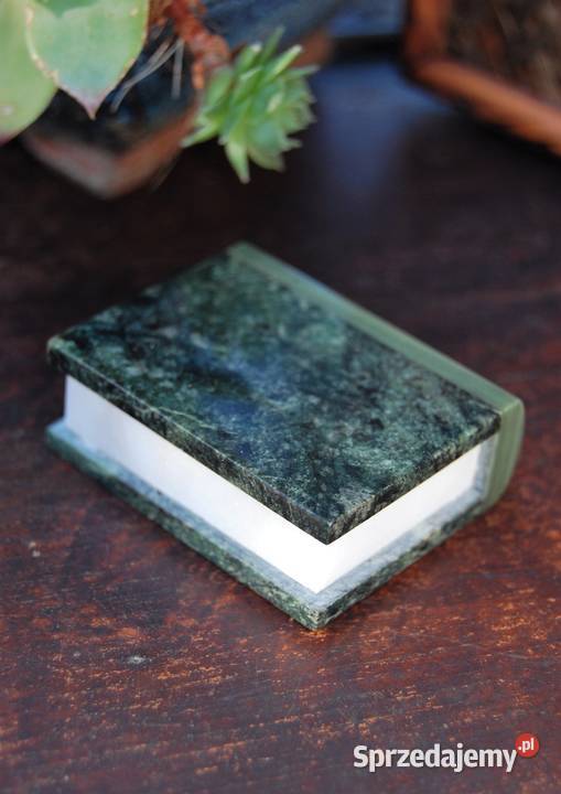 Księga Koran figurka vintage granit nefryt odcienie zieleni lubelskie Lublin