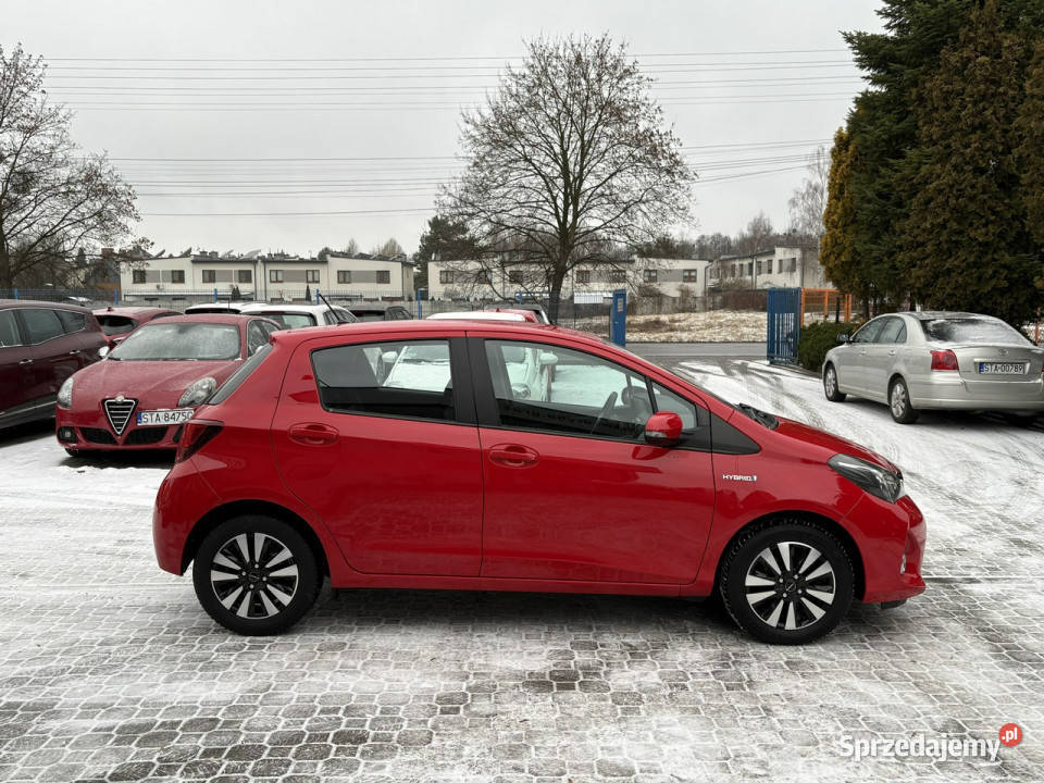 Toyota Yaris 15 Hybrid KameraTempomatGwarancja ABS śląskie Tarnowskie Góry sprzedam