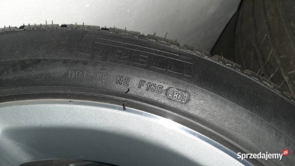Opony zimowe Pirelli Sottozero 285 40 19 7mm 19cale