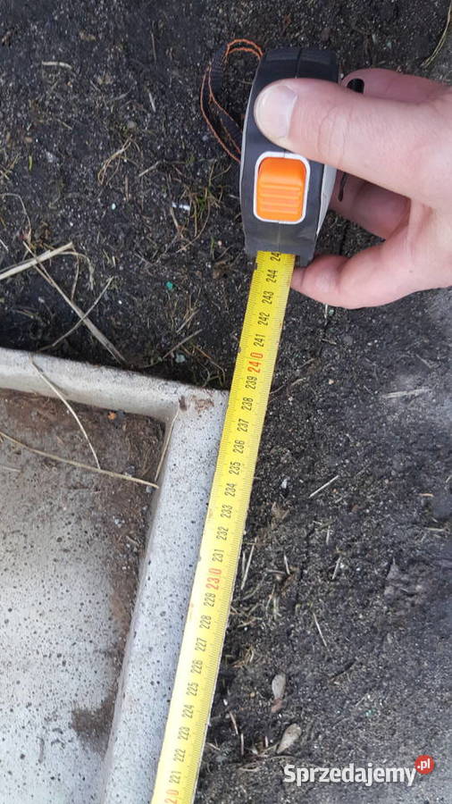 Panel ogrodzeniowy pozostałość