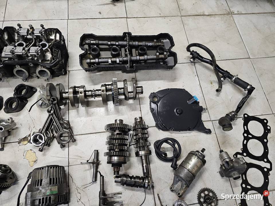 Suzuki GSXR 750 silnik części gsxr750 wał Jelenia Góra sprzedam