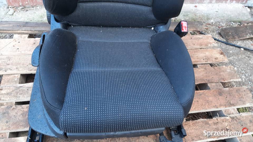 fotel prawy przód przedni audi A3 II 3 drzwi dolnośląskie Dębno