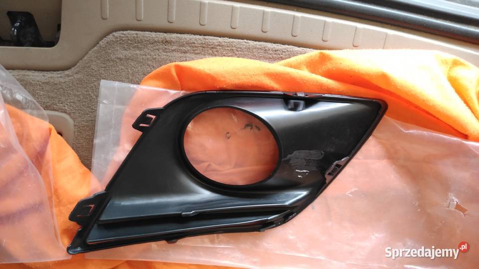 OSŁONA ATRAPA KRATKA HALOGENU XC60 KOMPLET PiL listwy na zderzak Inowłódz