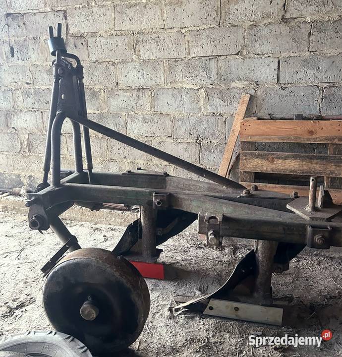 Pług 3 skibowy Grudziądz nieuszkodzony