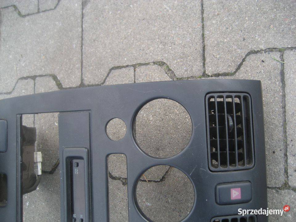 saab 900 9396r 20 panel środkowy kratka