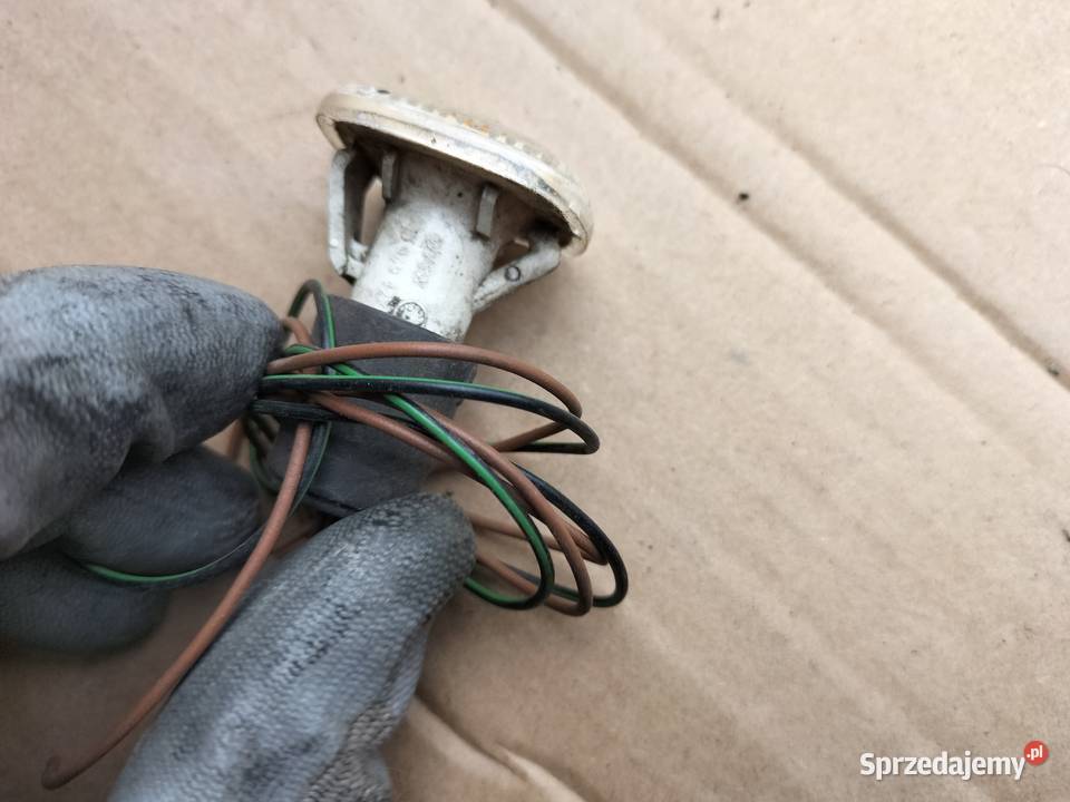 SKODA FABIA 1 KIERUNKOWSKAZ BŁOTNIKA Kierunkowskazy Kamień-Kolonia