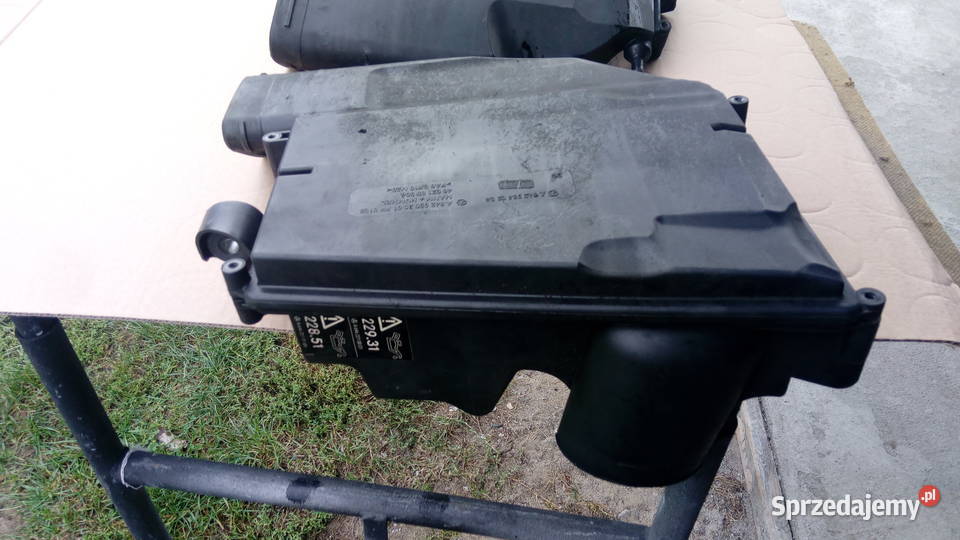 Obudowa filtra powietrza Mercedes 320 CDI osobowe Lisia Góra sprzedam