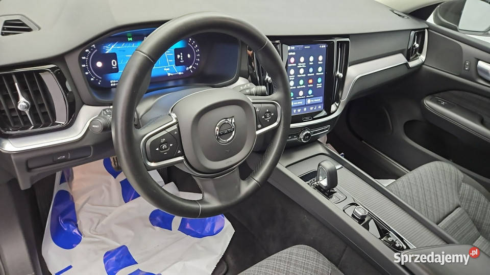 Volvo V60 B3 B Core aut Z Polskiego Salonu Warszawa