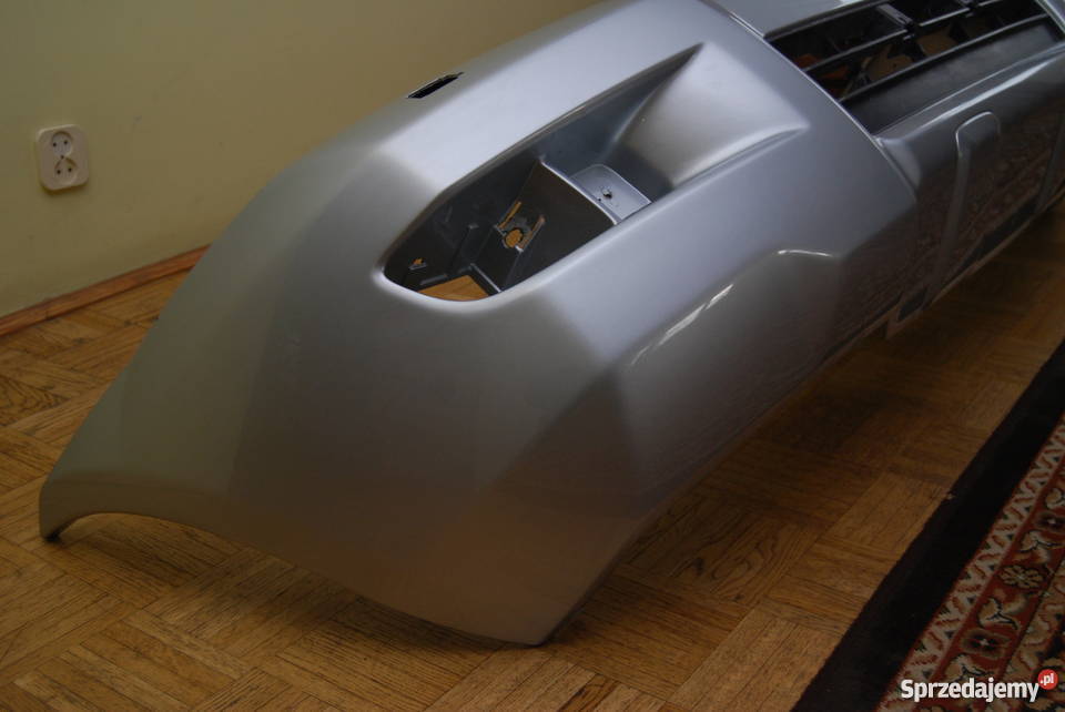 Zderzak przód Toyota Land Cruiser 120 malowany Białystok sprzedam