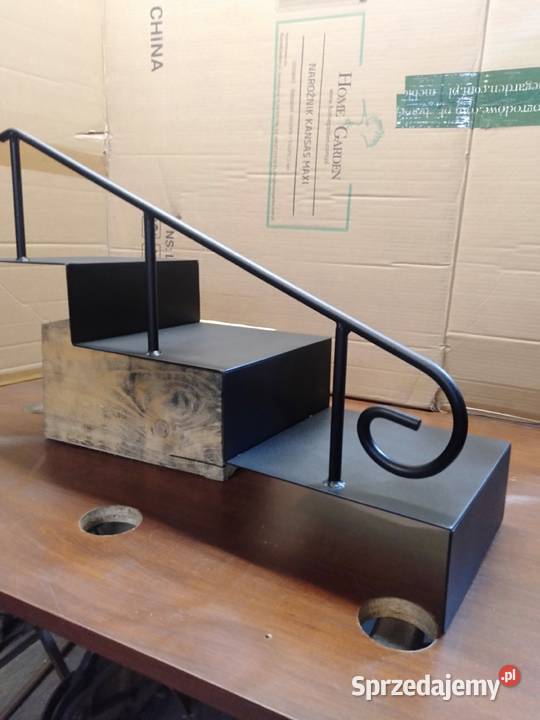 wiszący kwietnik na ścianę schody Belsoo Kraków