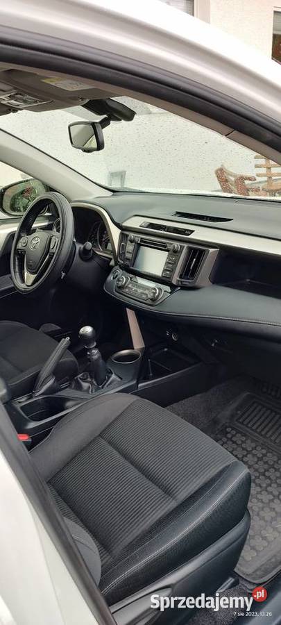Sprzedam Toyotę RAV4 lV 2015