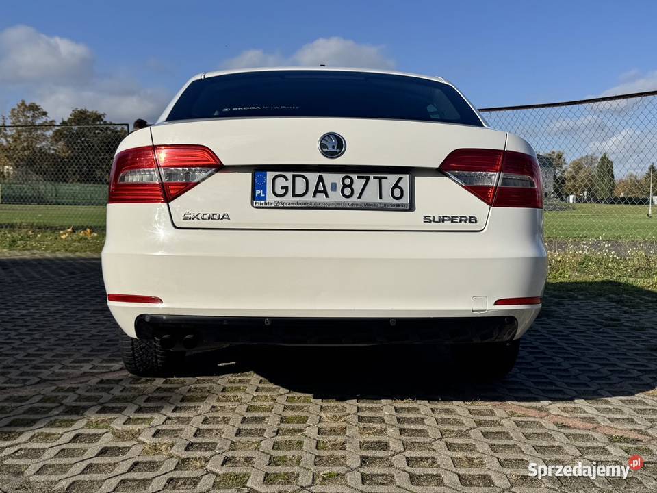 Skoda Superb 16 TDI 2013 r 137 Biała 1598cm3 Gdańsk