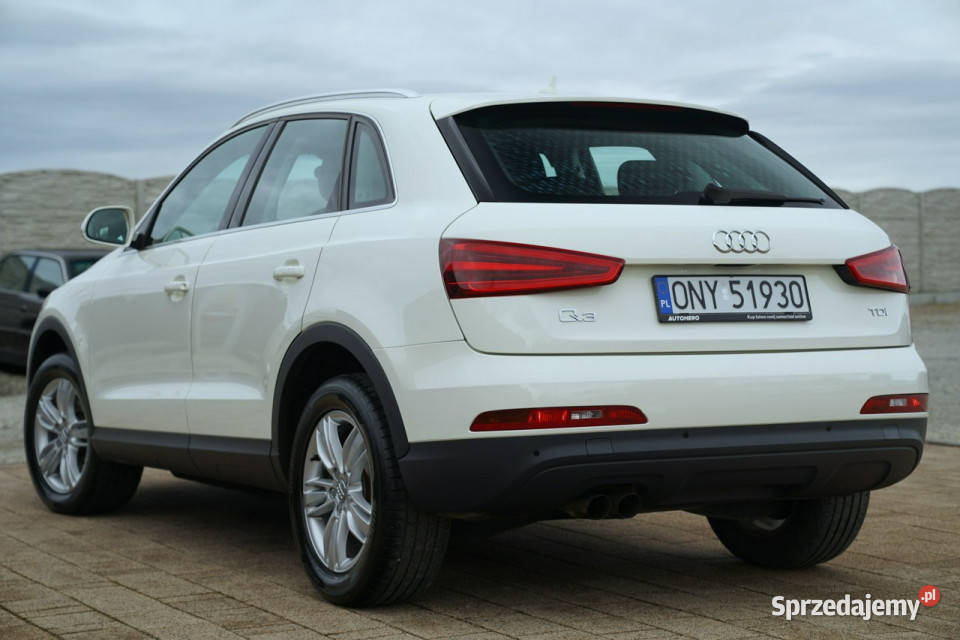 Audi Q3 BIXENON LED parktonik NAWI alusy 17 serwisowany w ASO opolskie Otmuchów sprzedam