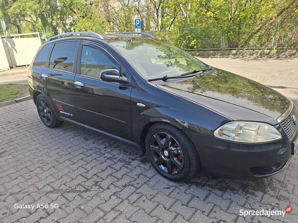 Sprzedam croma 19 jtd 2006 automat Rok produkcji 2006
