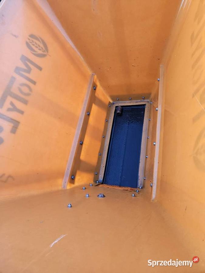 Rozsiewacz nawozów wapna soli motyl nieuszkodzony Proszowice