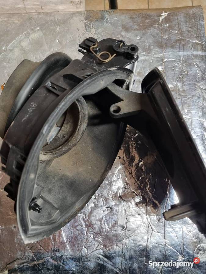 Klapka wlewu paliwa BMW F21 7270745 osobowe Mielec
