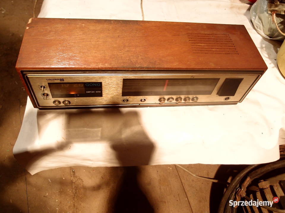 z dawnych lat radio z zegarem Diora Unitra Gong