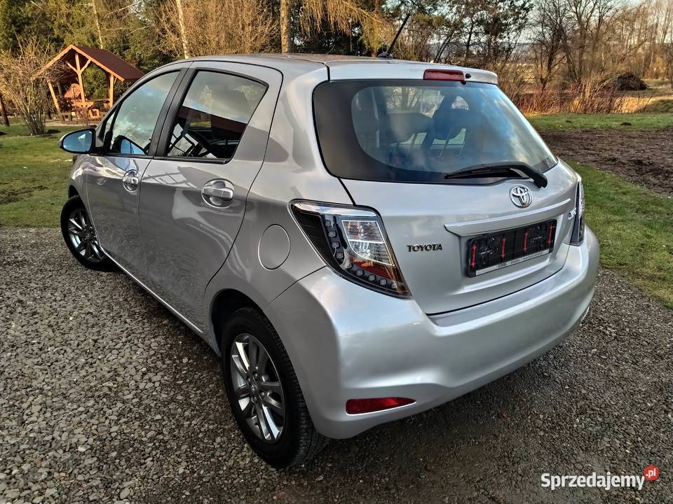 Toyota Yaris III 2014r 133 Benzyna 125 Pełen ABS podkarpackie Krosno