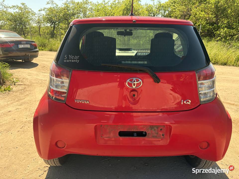 Toyota IQ 2011 14 d 110 przebieg uszkodzony