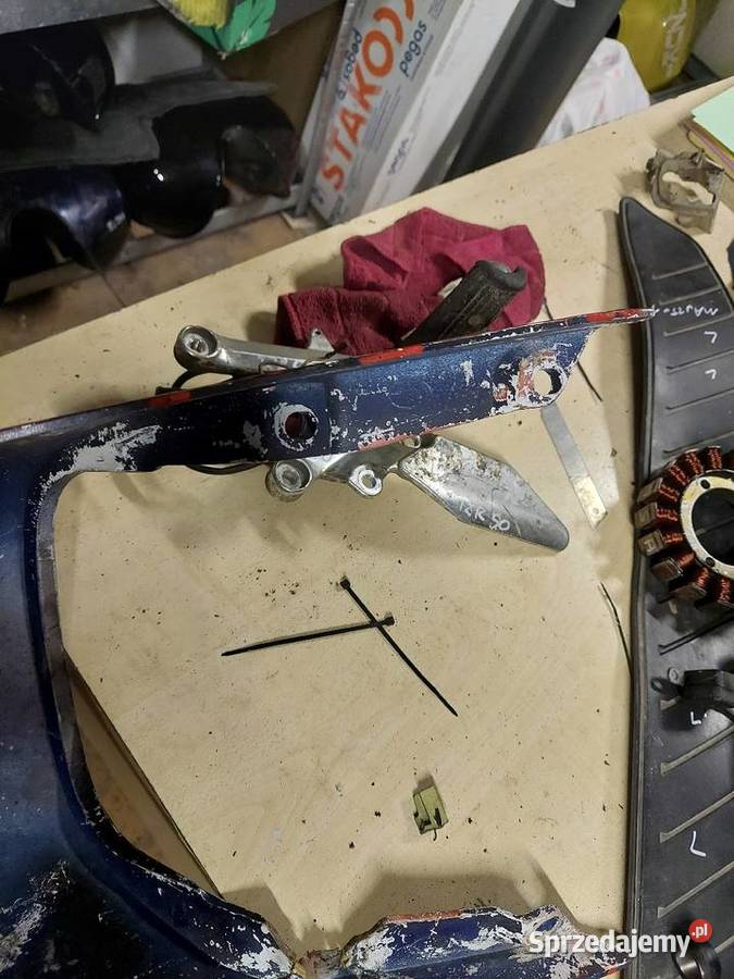 Yamaha XJ 550 ogon zadupek plastik tył tylny