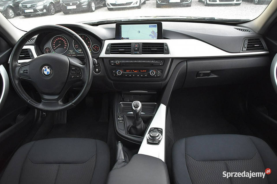 BMW 320 20D 184 Navi Alu Gwarancja F30F31 2012 światła do jazdy dziennej Nowe Kucice