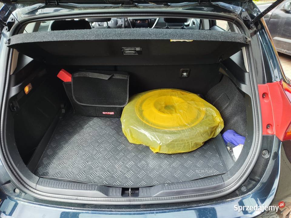 Zadbana Toyota Auris 16 benzynagaz 2013 Auris mazowieckie Radom sprzedam
