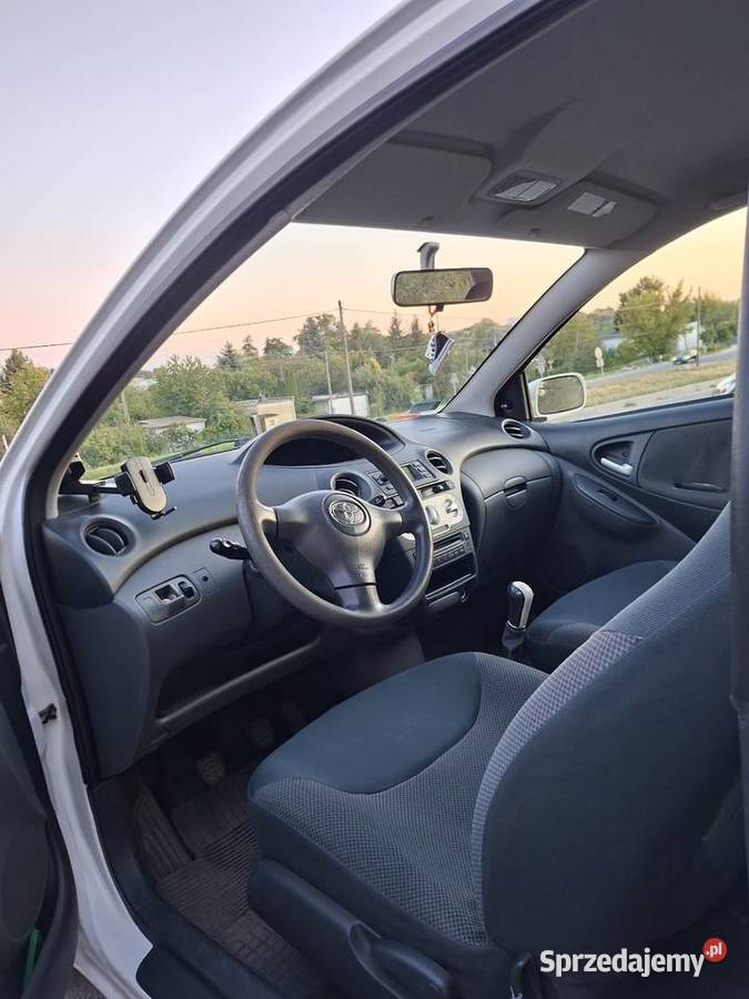 Toyota Yaris I 2004r 13 VVTI nieuszkodzony Kraków