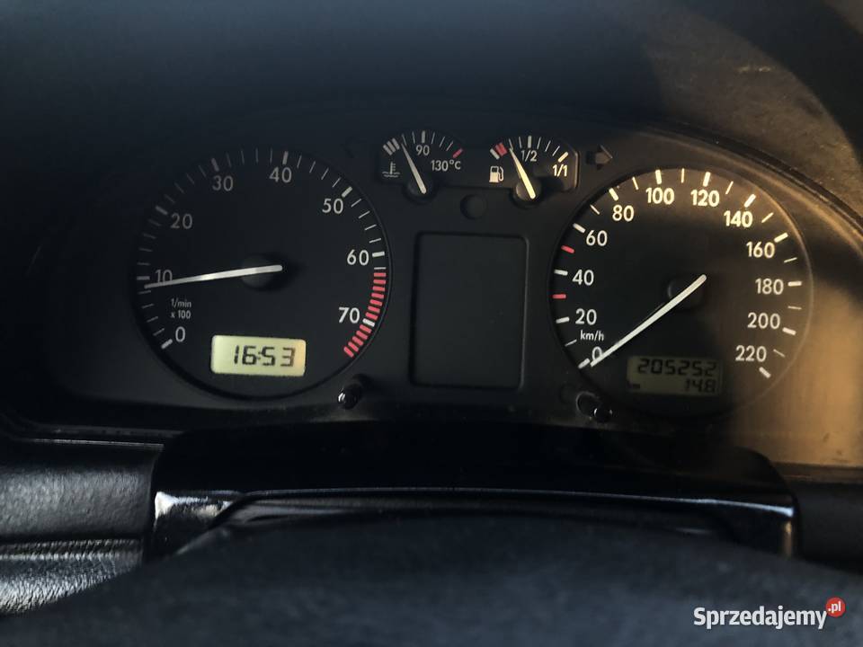 VW Passat B5 16 benzyna Syców sprzedam