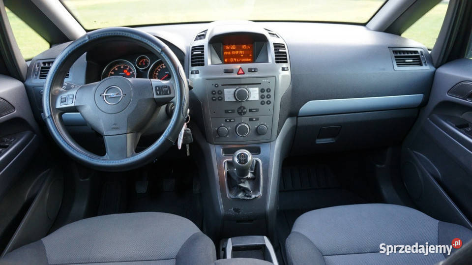 Opel Zafira zarejestrowany ubezpieczony Rok produkcji 2005 Zielona Góra