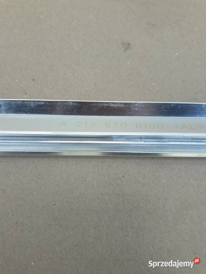 MERCEDES E KLASA W213 LISTWA DRZWI LEWY TYŁ Bieleń sprzedam