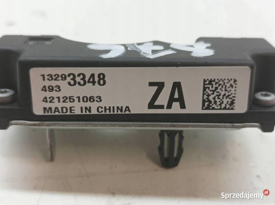 WZMACNIACZ ANTENOWY 13293348 Opel Astra IV 2009