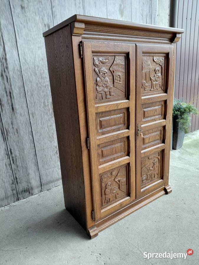 wysoka komoda rzeżbiona 504 Byczyna