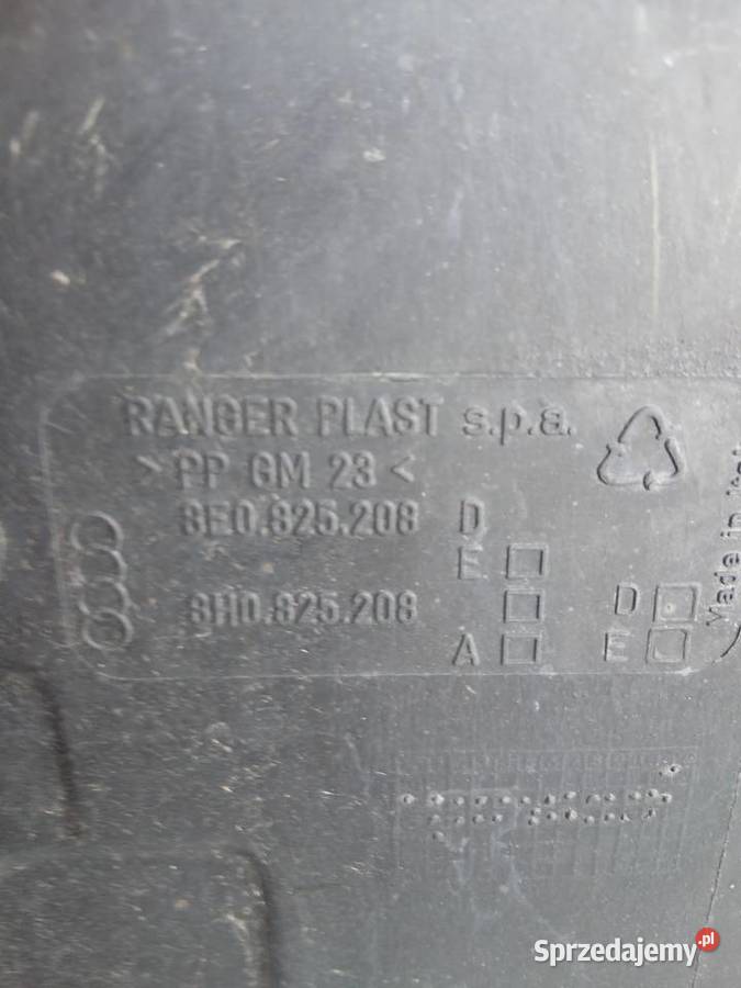 Audi A4 B6 B7 osłona podwozia prawa 8E0825208 osobowe Elementy wygłuszające Szczerbice