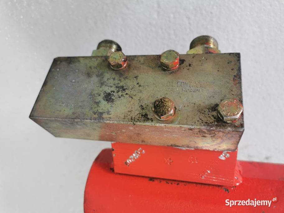 Cylinder hydrauliczny wysuwu masztu Manitou MLT Wilkowo