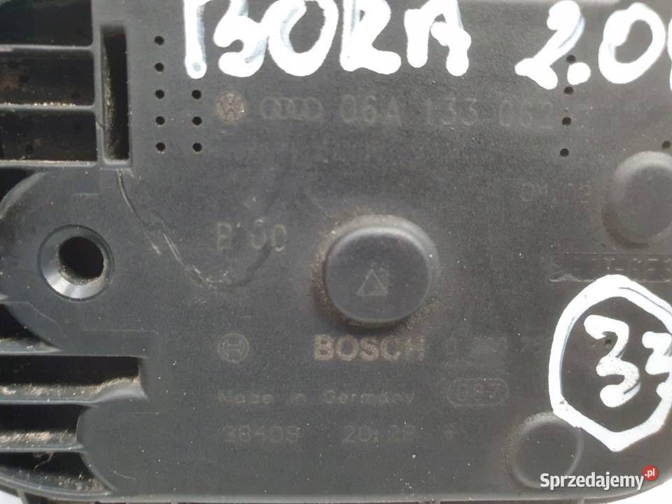 VW Bora 20 8V PRZEPUSTNICA 06A133062C AZJ 115