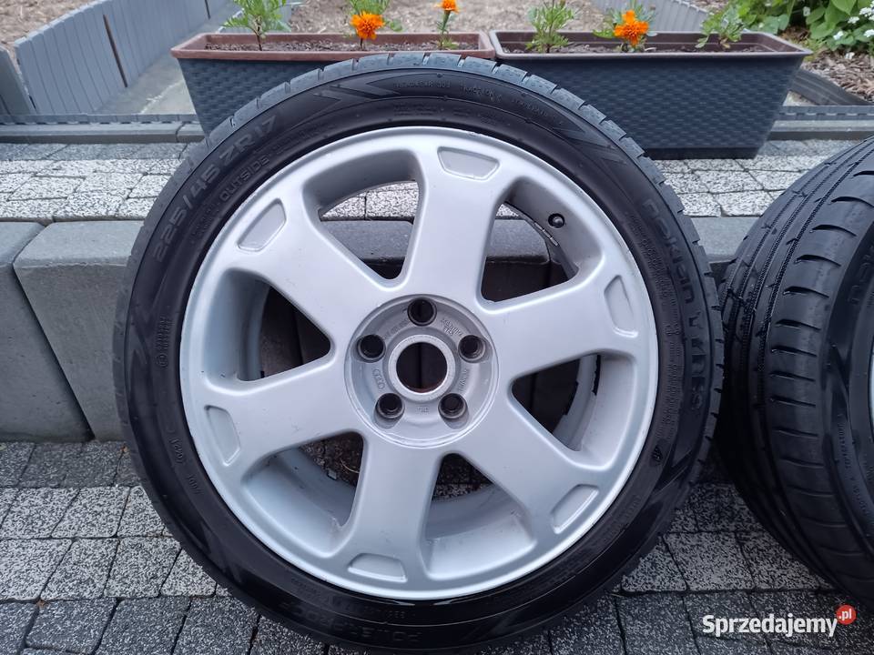 Audi S4 Srebrny Avus Nokian Powerproof 22545R17 Samochodowe Bukowno