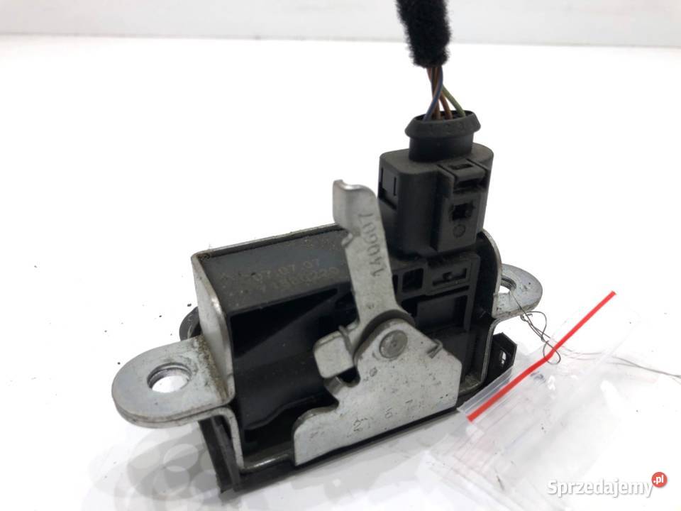 ZAMEK KLAPY TYŁ VW TOURAN Minivan 1T0827505F