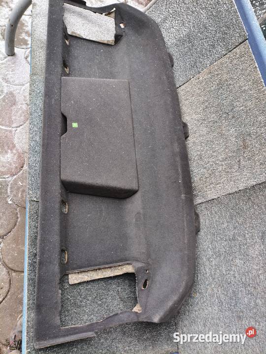 Mercedes W124 tylna półka czarna sedan pod Skarżysko-Kamienna